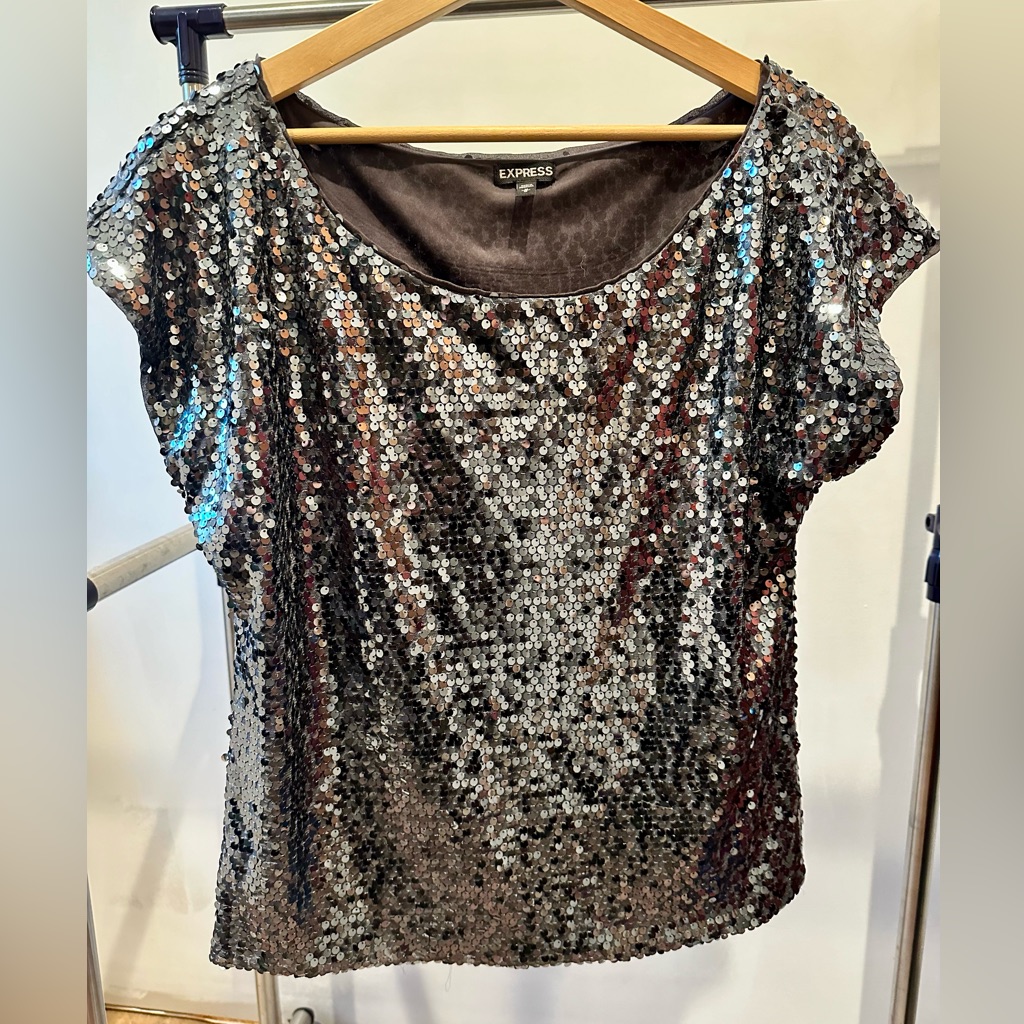 Express Sequence Top